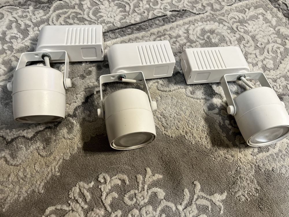 Трековый светильник LED 40w новый