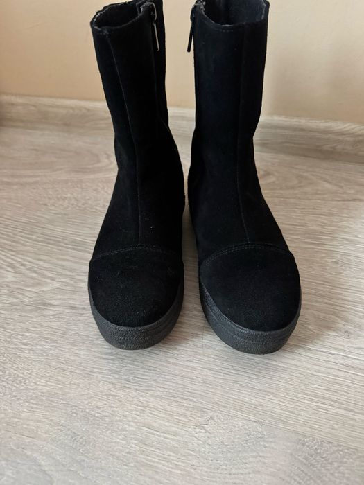 Черевики жіночі