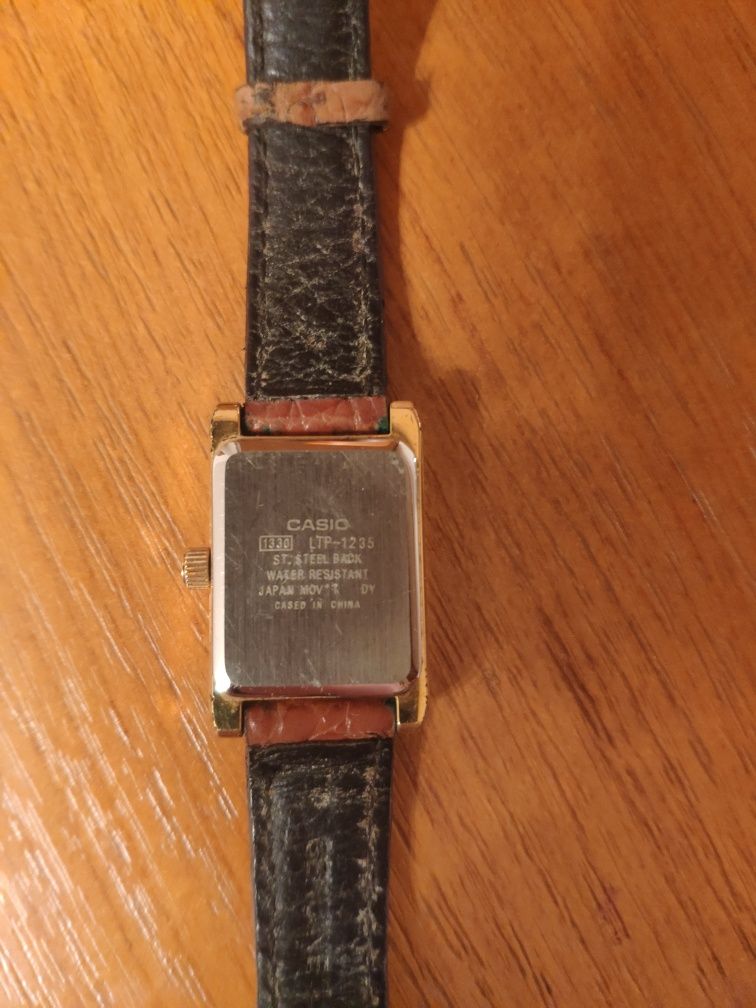 Часы Casio quartz