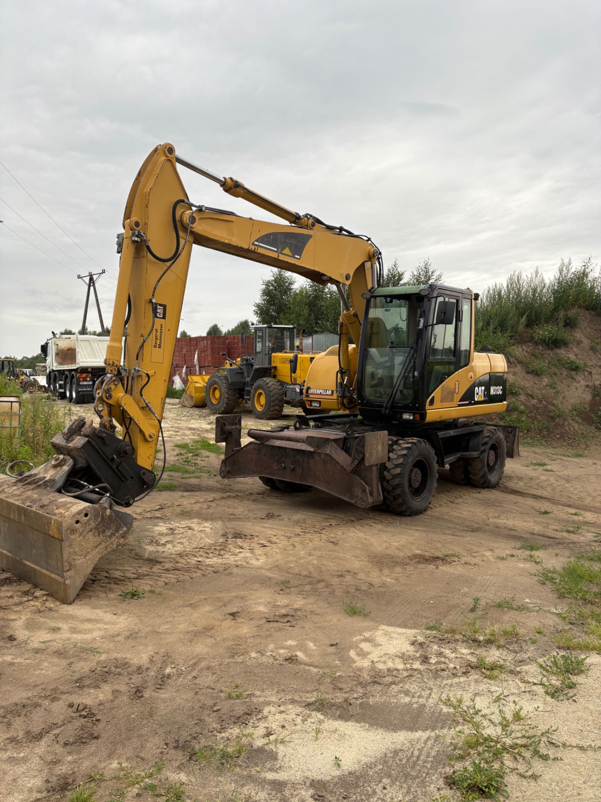 Koparka cat 313c rok 2006 dłuższe ramię umowa