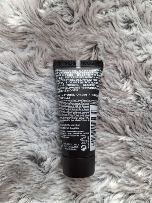 Żel oczyszczający do twarzy Black Detox Cleansing Jelly Apivita 15 ml