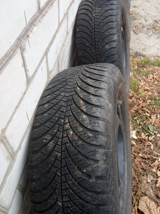 Комплект колес 205/65 r15 5x114,3 kia hyundai Goodyear 4 seasons
