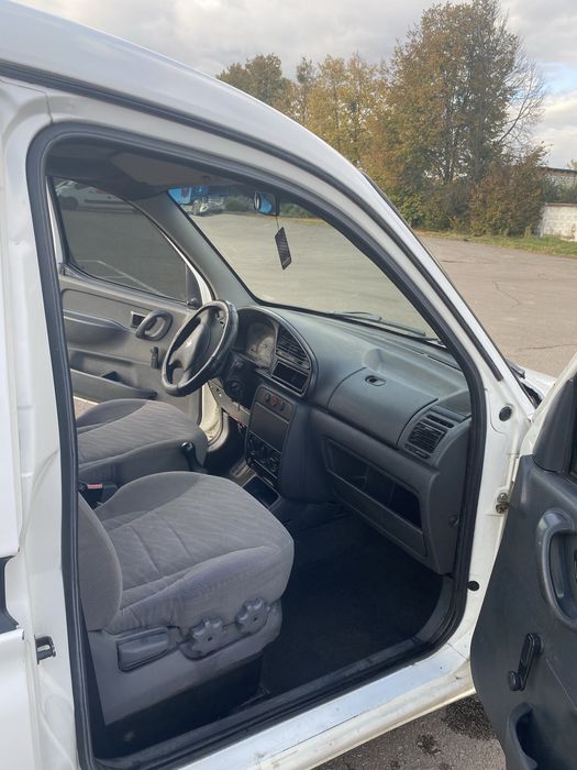 Продам пежо партнер