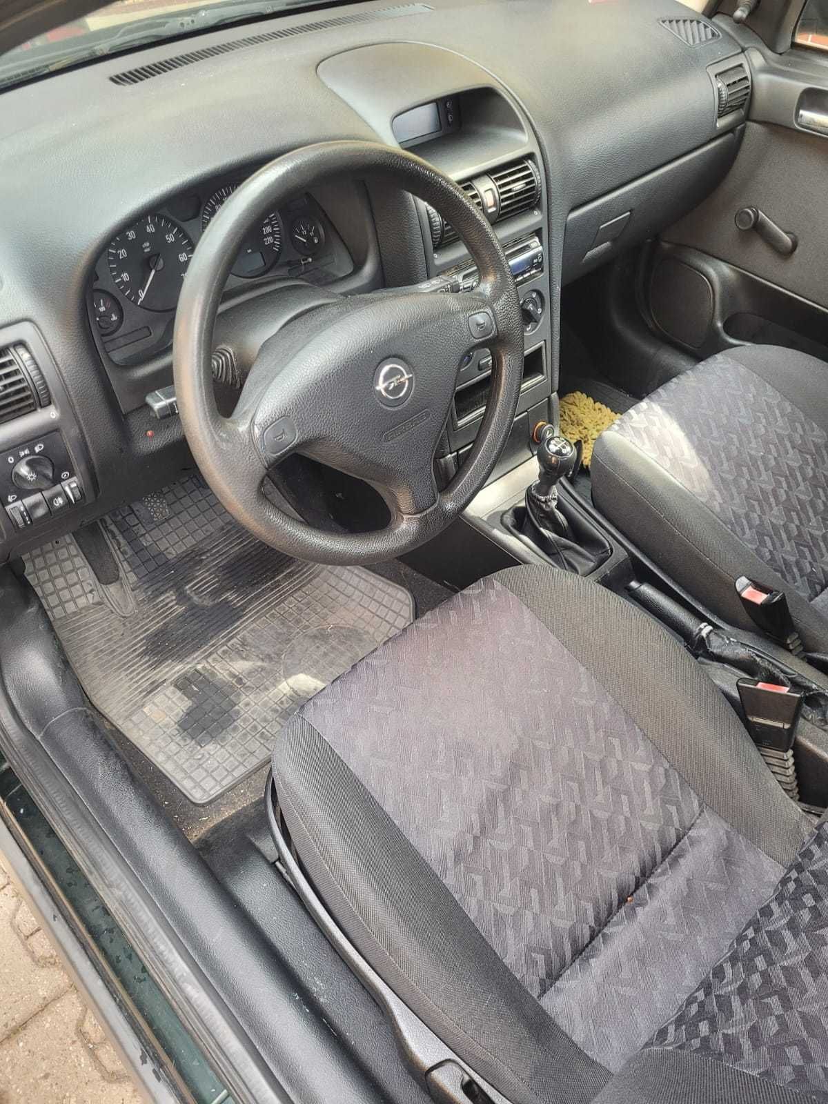 Opel astra 1.6 benzyna