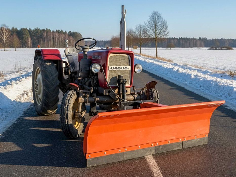 Pług na przód ciągnika C-330 C-360 – pług do śniegu odśnieżania spych