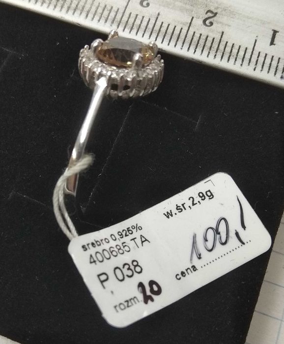 Pierścionek tradycyjny Sułtanit i cyrkonie Srebro 925 NOWE r. 20