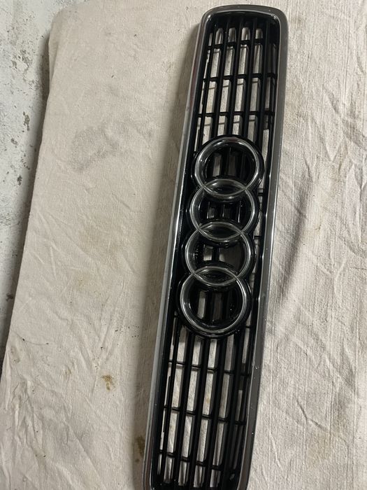 Grill audi A4 b5