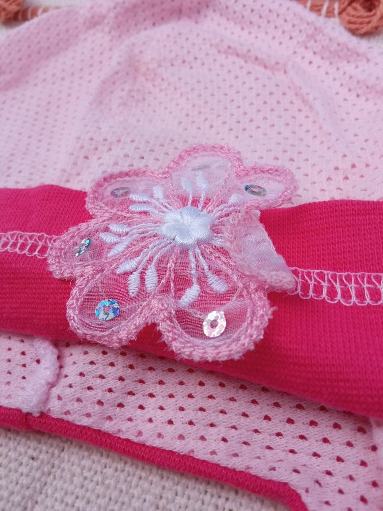 Czapka niemowlęca z wiązaniem 3-6 m-cy
