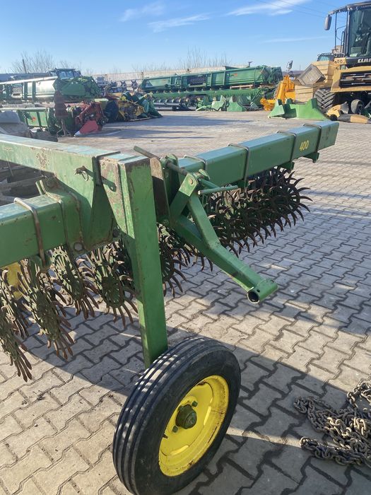Ротаційна навісна борона John Deere 400