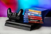 Ps4 Slim 1TB приставка + зарядна станція + 7 дисків