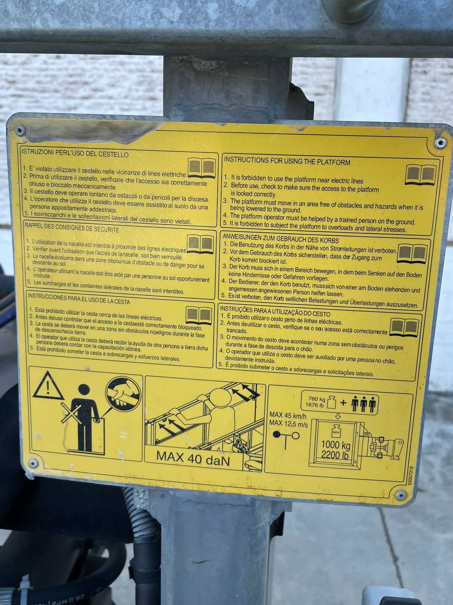 Cesto Manitou Telescópico e Rotativo