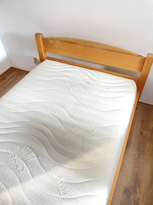 Łóżko drewniane łóżko jednoosobowe z materacem ortopedycznym 100x200