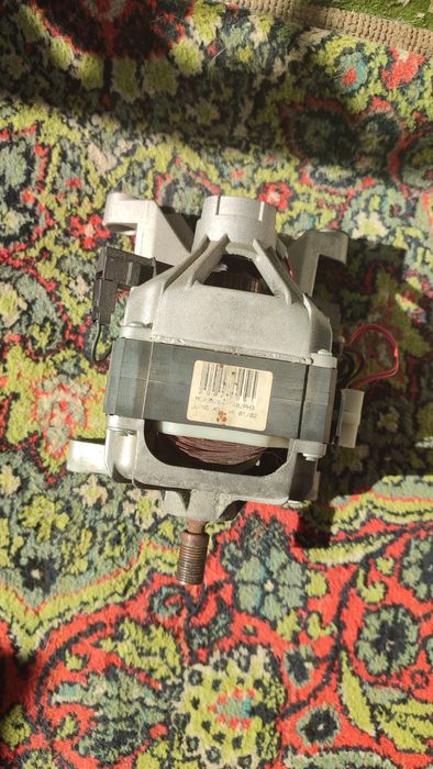Продам двигатель для стиральной машинки