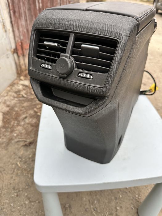 Peugeot 3008/5008 підлокітник