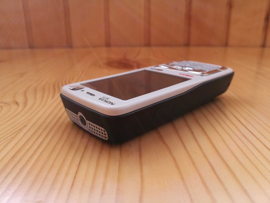 Телефон Nokia N73 (восстановленный)