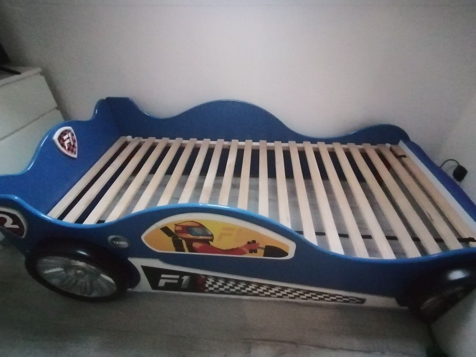 Łóżko chłopięce bolid