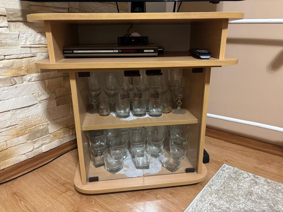 Stolik pod telewizor