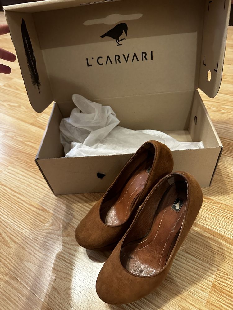 Замшеві туфлі L’Carvari, 36 розмір