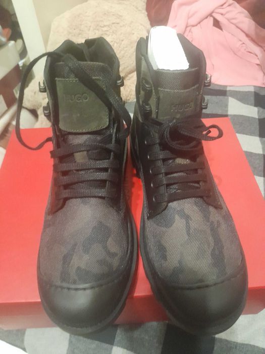 Botas Hugo Boss padrão tropa