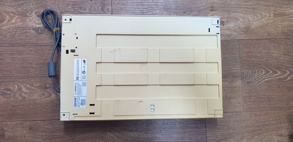 Сканер Mustek 1200 UB Plus