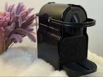 Ekspres DeLonghi Nespresso Inissia – czarny, w bardzo dobrym stanie