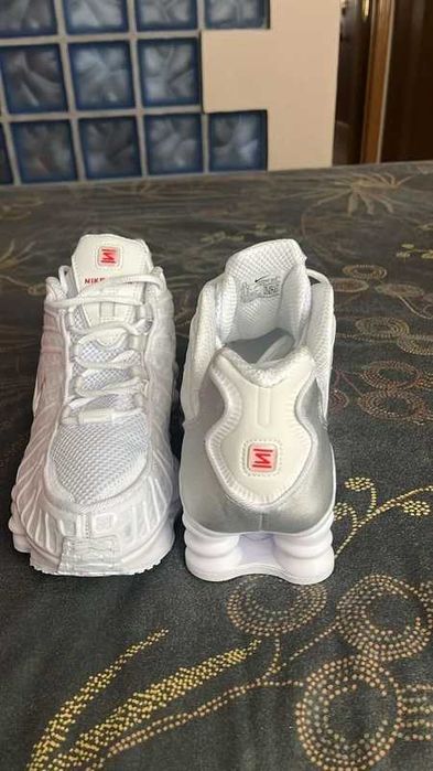 Buty-Trampk-Nike Shox TL White R.39