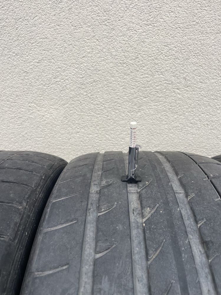 Opony letnie 295/35/21 Dunlop