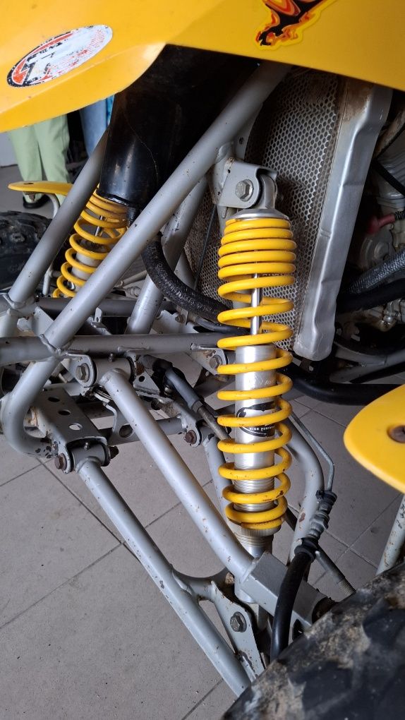 Moto 4 . 650 Bombardier