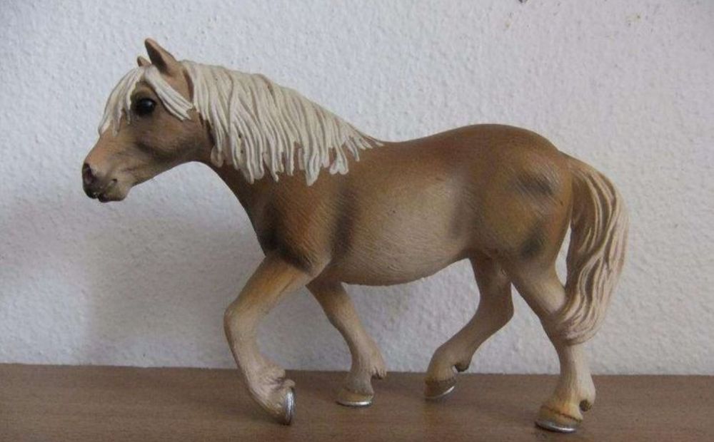 Cavalos da Schleich mais de 300 animais
