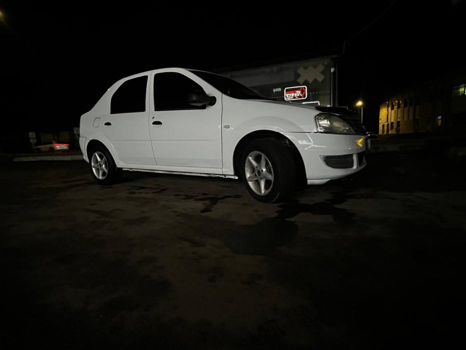 Продам рено логан 2012 рік