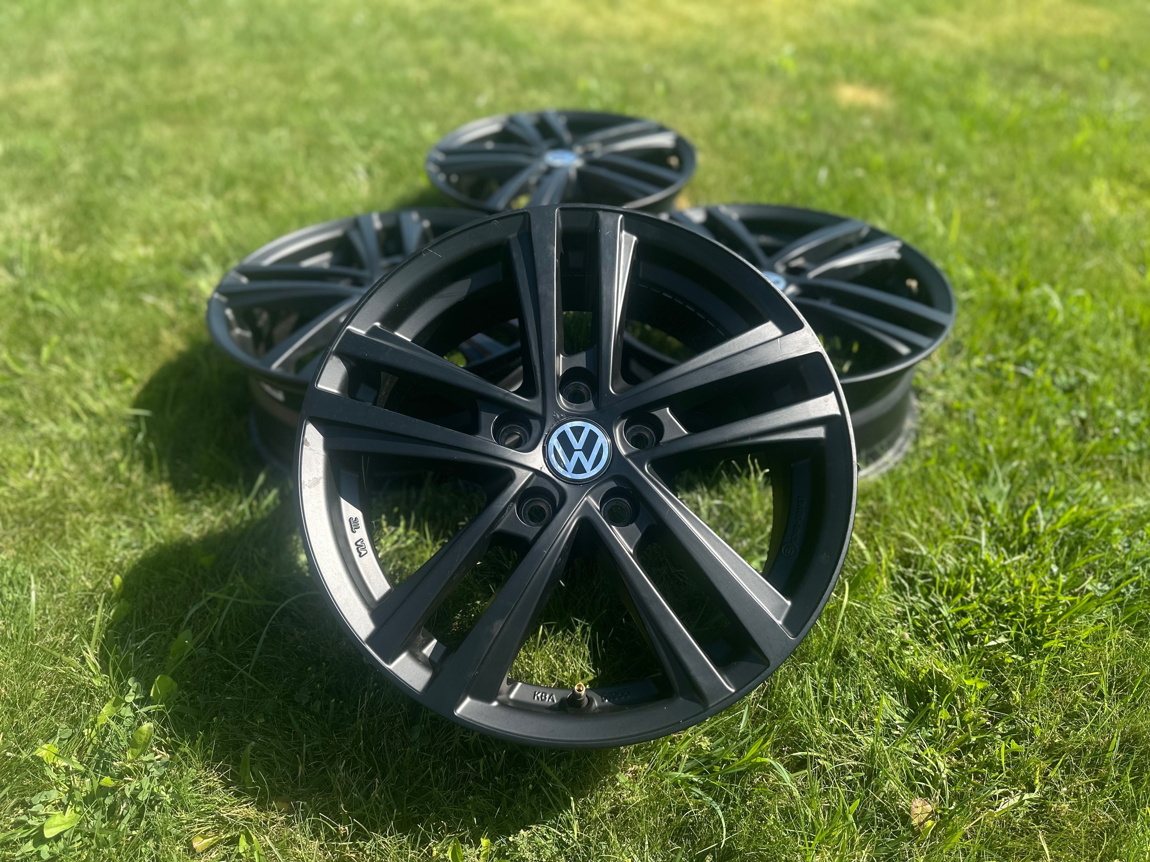 Титанові диски 5 112 R16 VAG Group Black Matte Edition