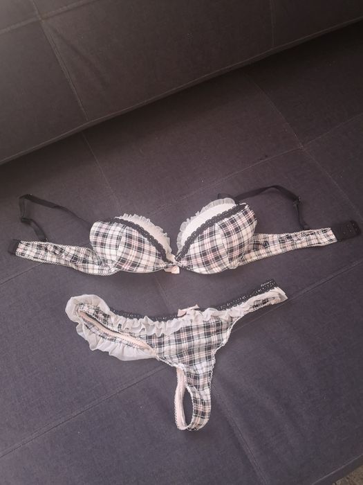 Білизна брендова, якісна.