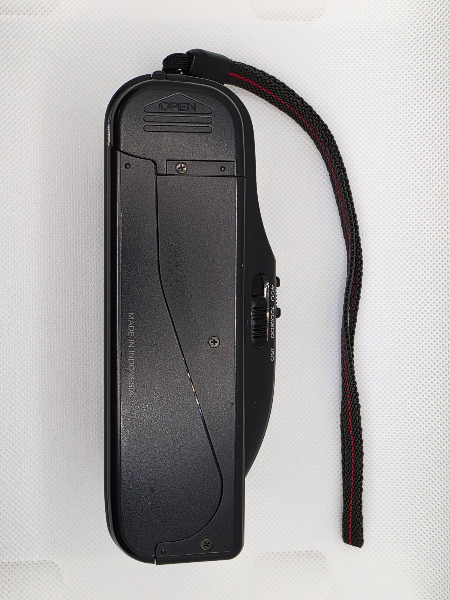 Fuji DL-15 – Câmara Analógica 35mm Compacta com Flash