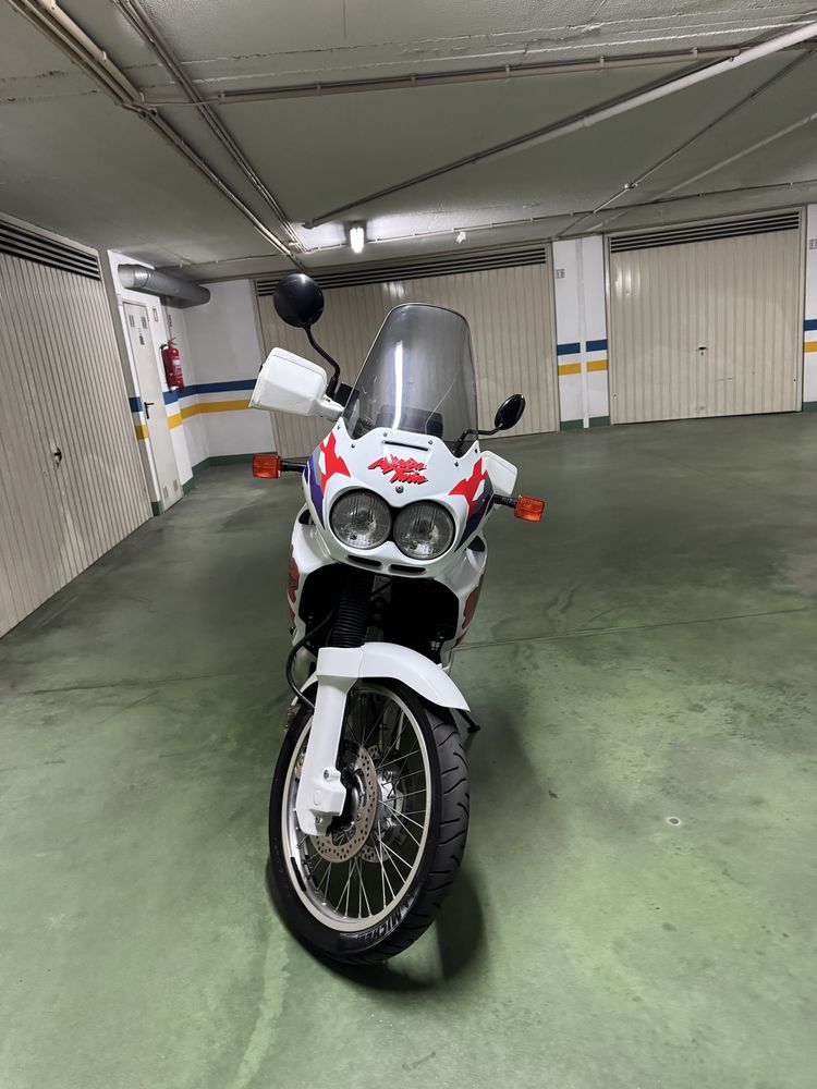 Honda Africa Twin XRV 750 RD07