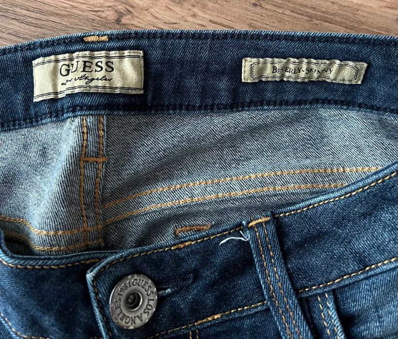 Jeansy damskie Guess
