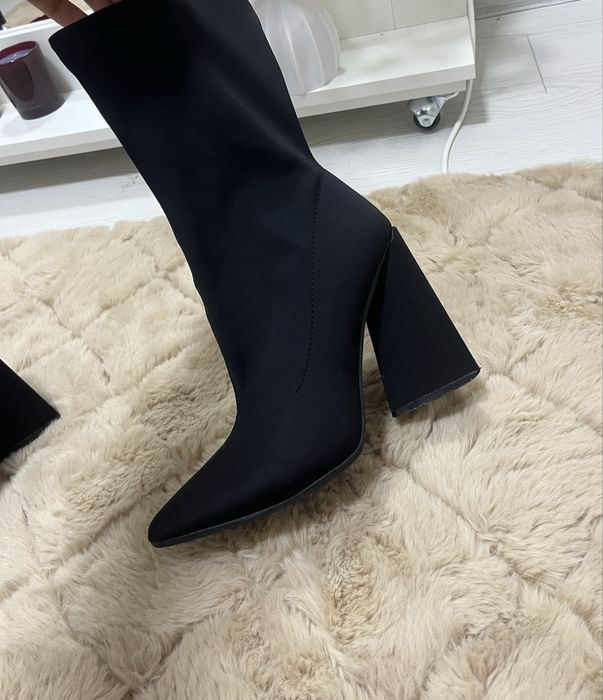 Ботінки жіночі в гарному стані