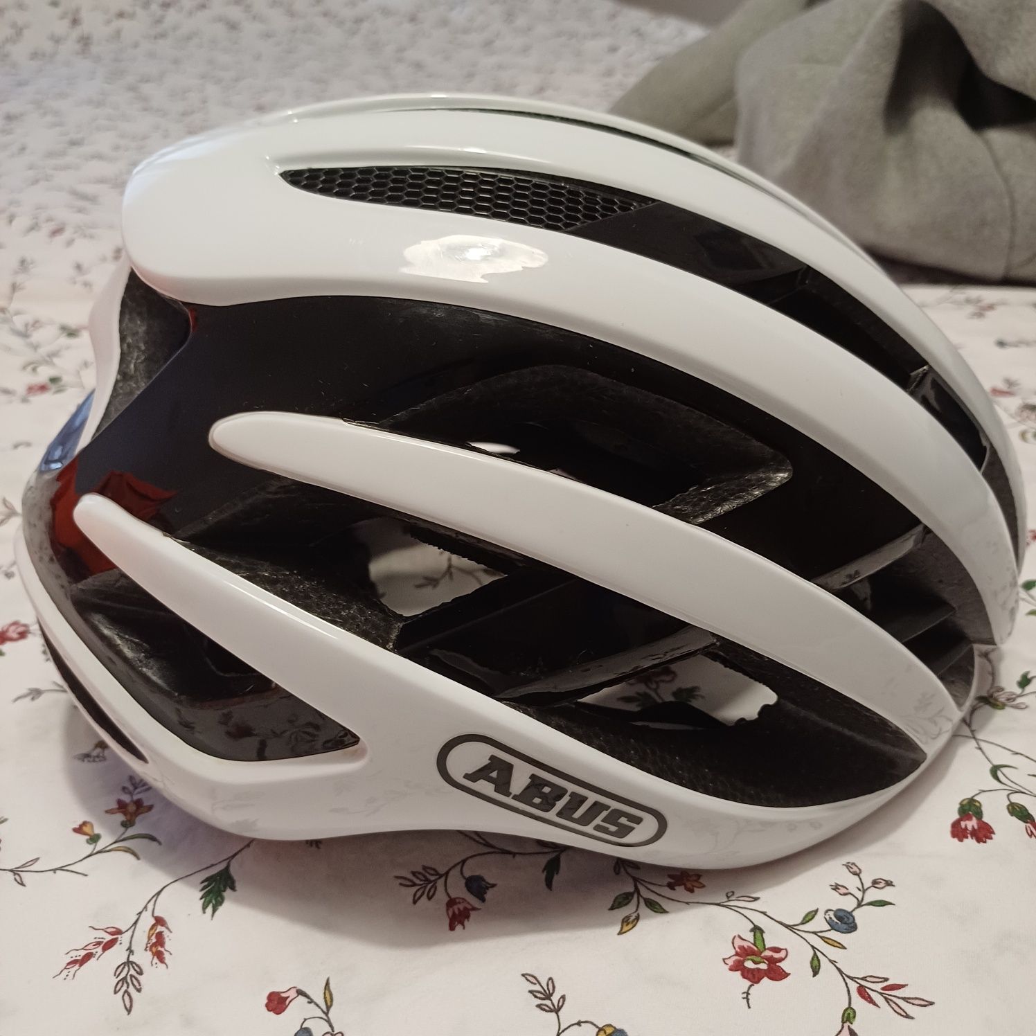 Capacete Abus Airbreaker branco tam. S