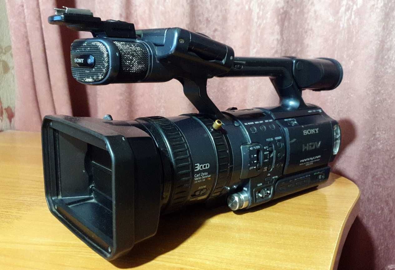 Видеокамера SONY HDR FX1