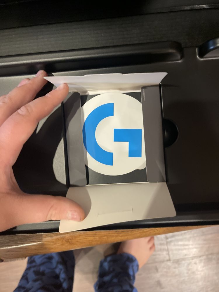 logitech G815 стан новий відкрив коробку спробував на ній пограти