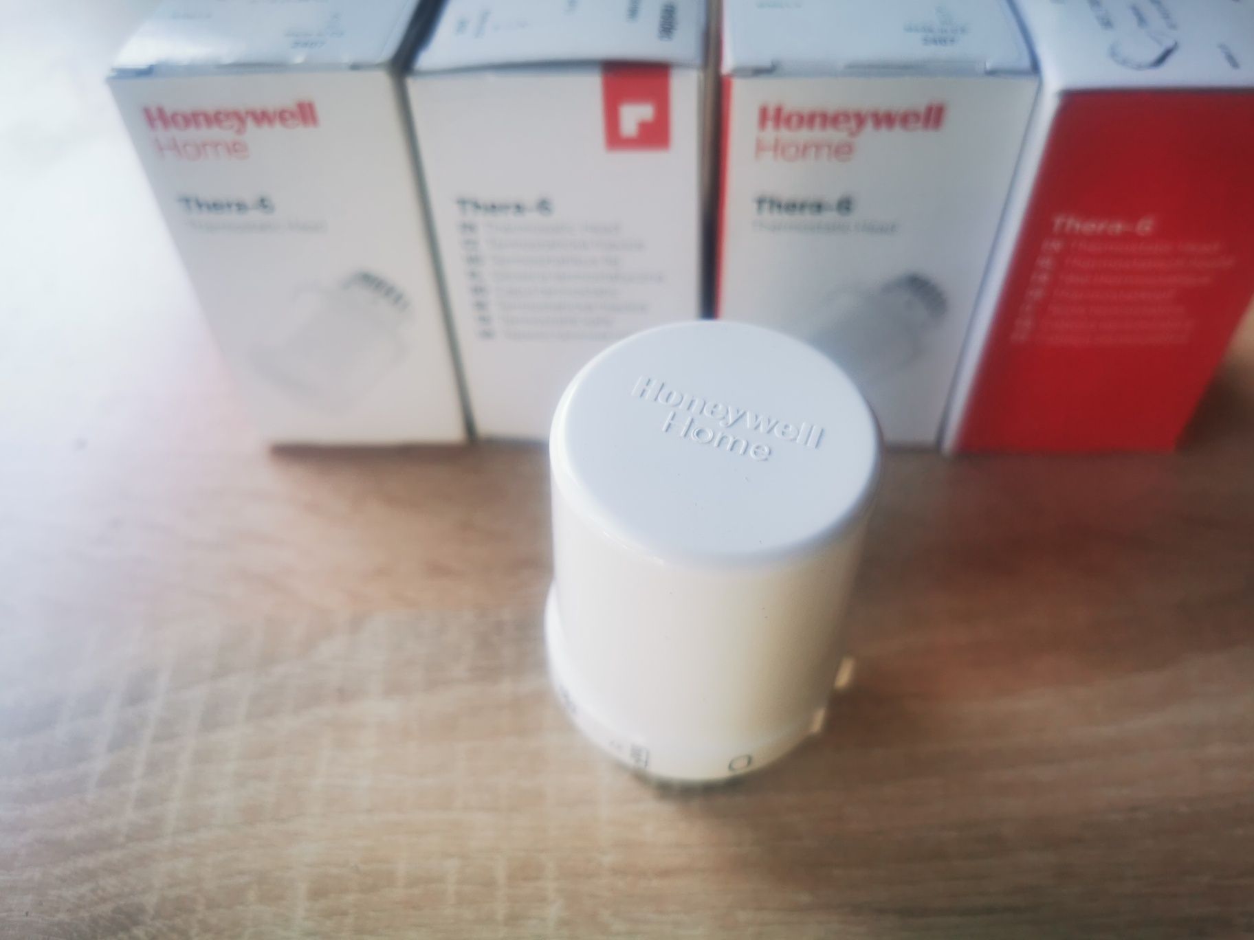 Głowica termostatyczna M30x1,5 Honeywell Thera-6