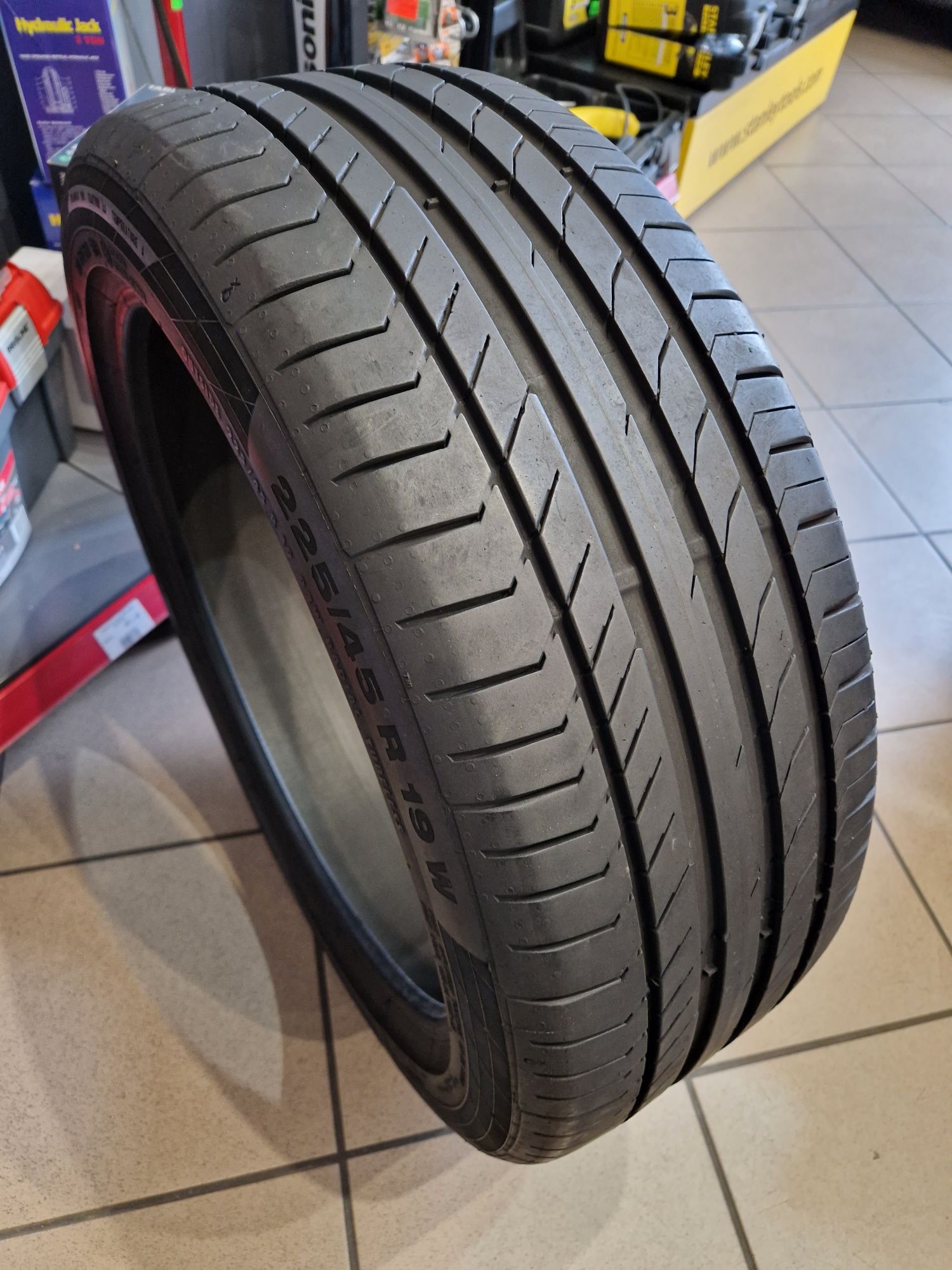 Continental 225/45R19 ContiSportContact 5