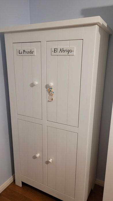 Szafa ubraniowa 4-drzwiowa Pinio Barcelona