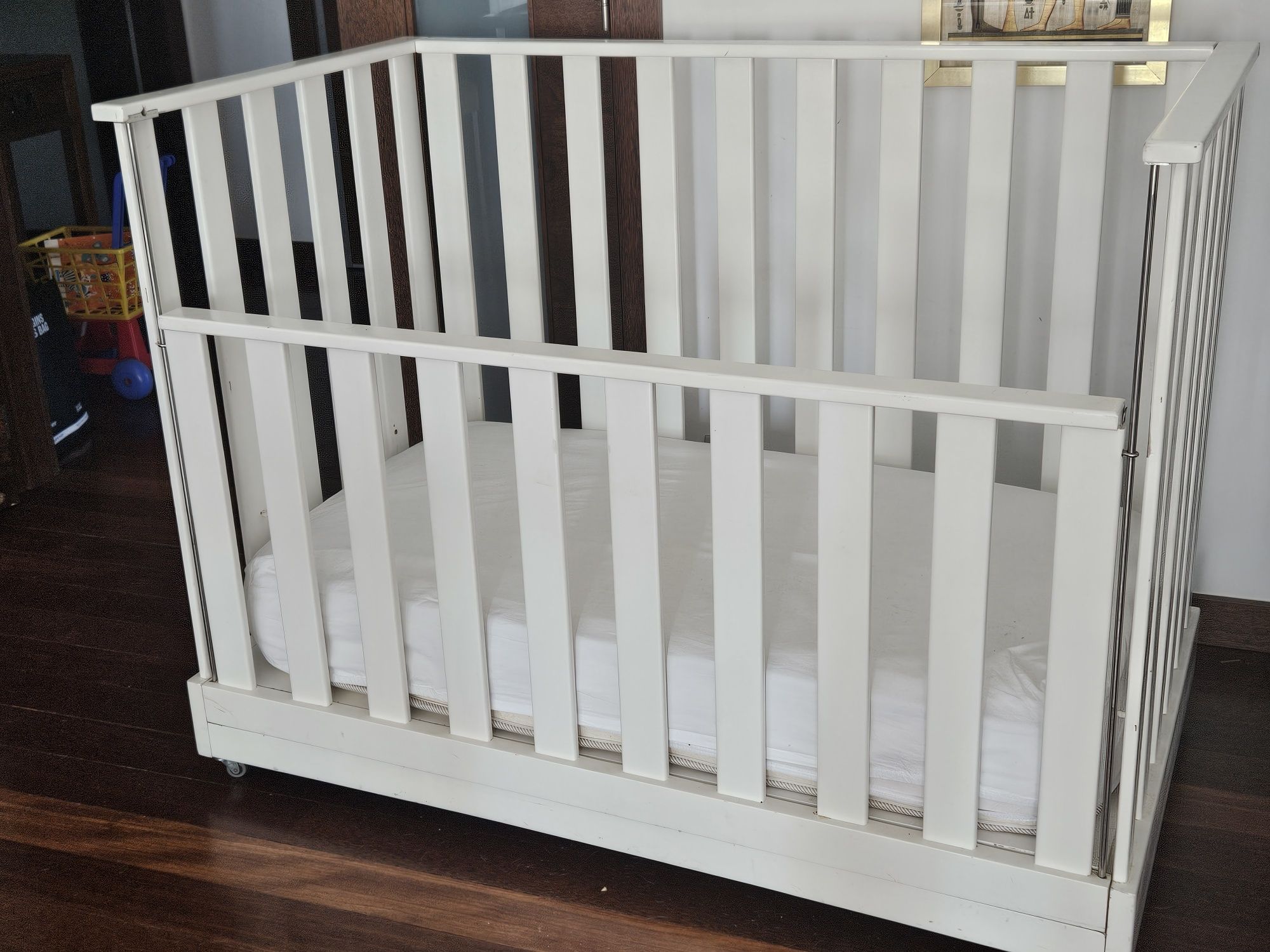 Berço  cama de bebé de madeira lacada