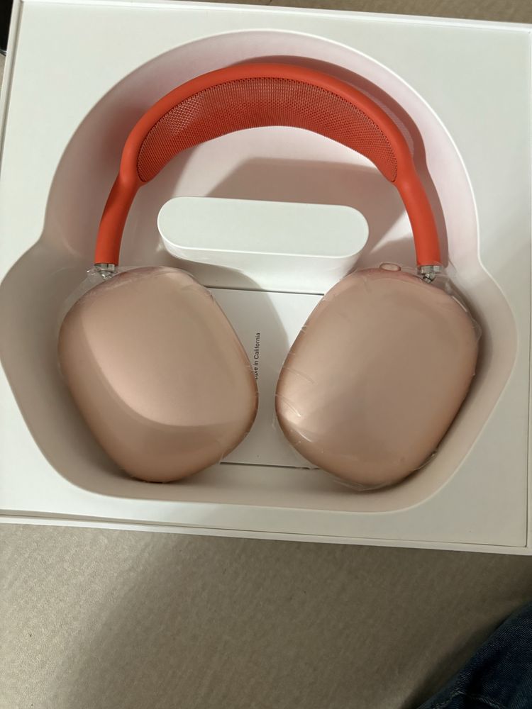 Air pods max red nowe