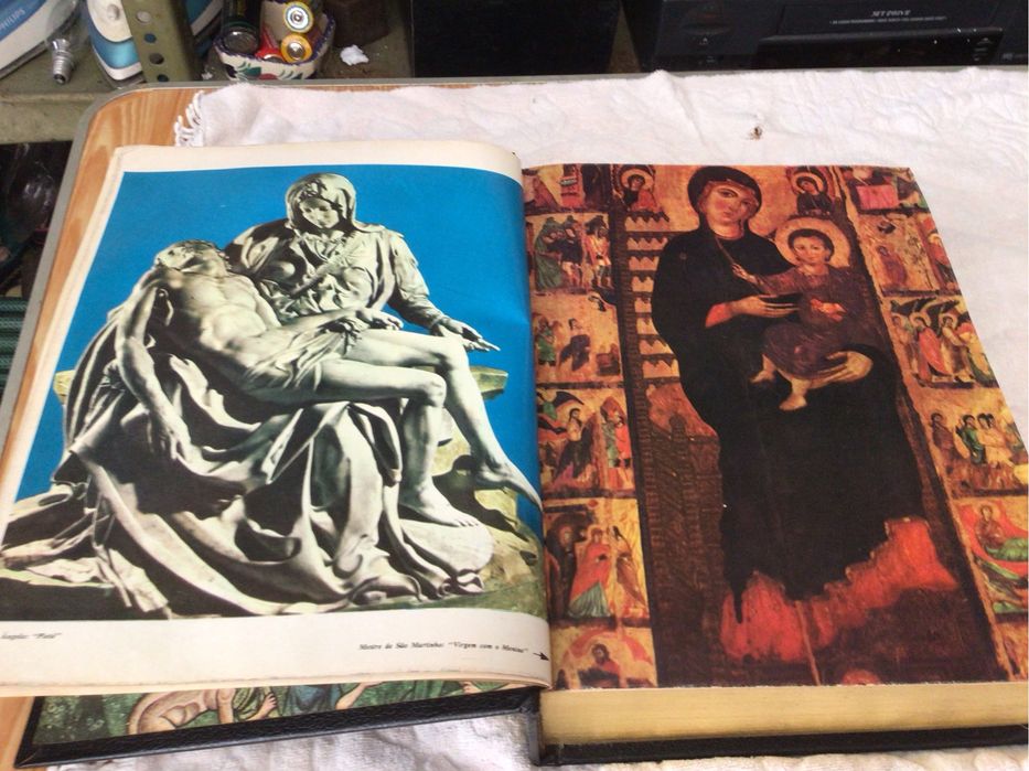 Biblia Sagrada Antiga como nova com fotos lindissimas ,ver outras foto