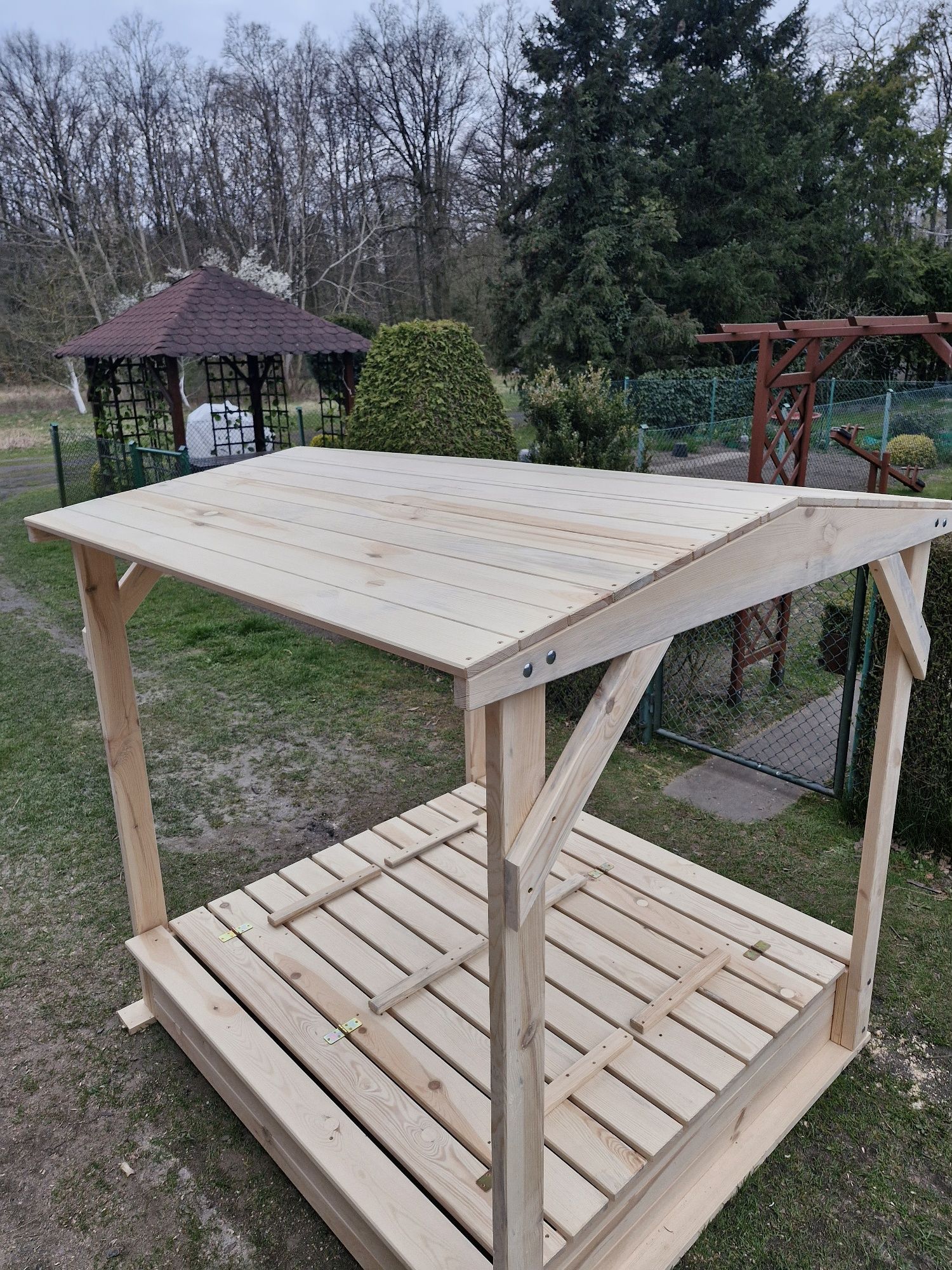 Piaskownica z daszkiem 150x150