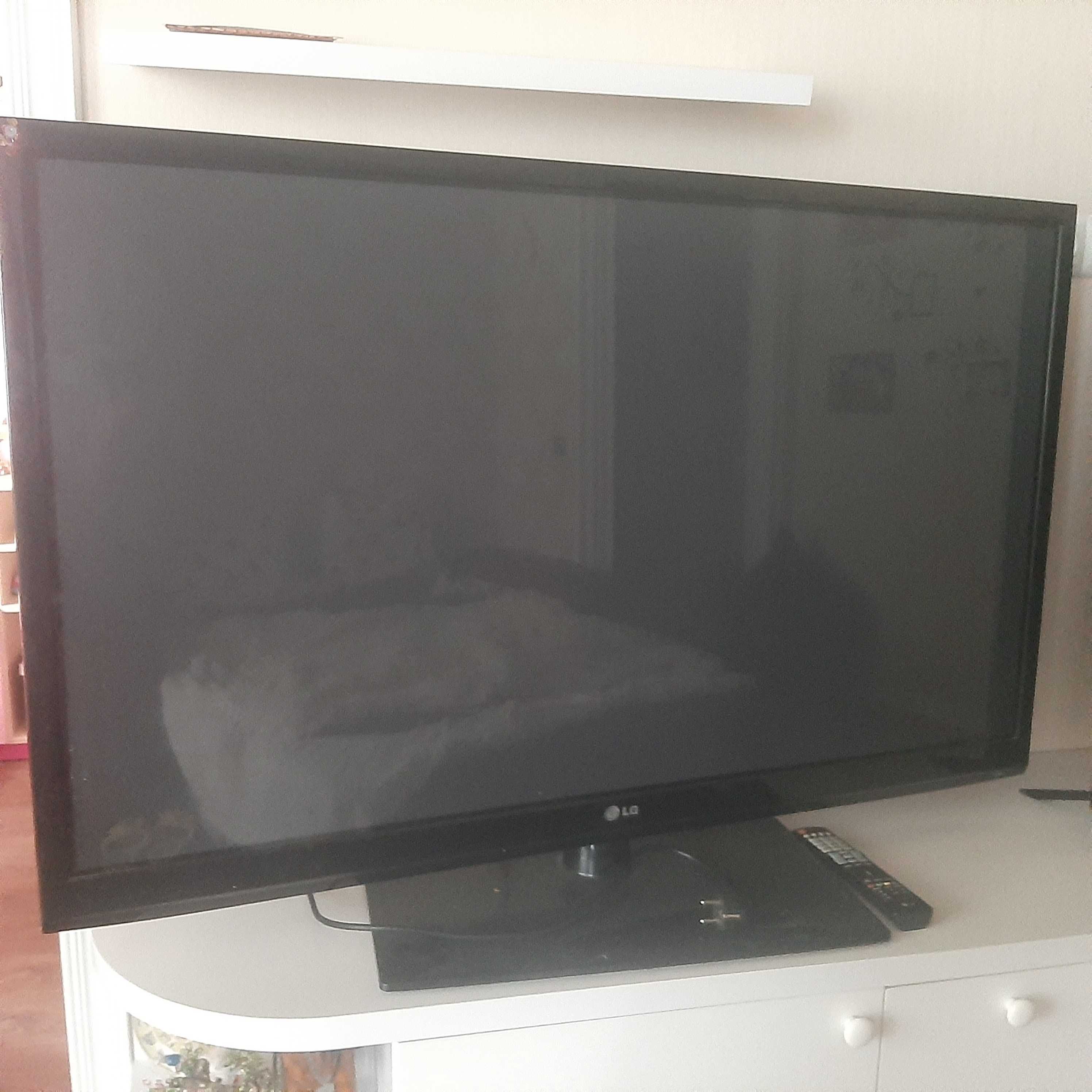 Продам телевизор 55".