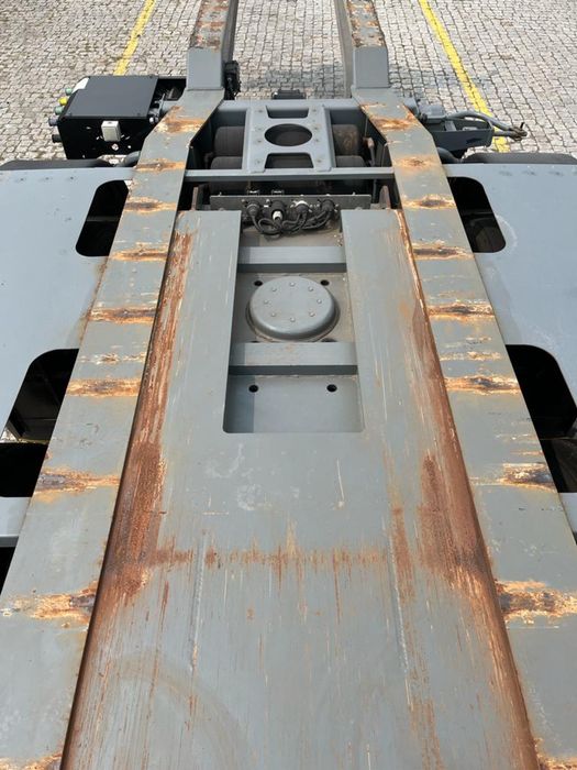 Semi Reboque Porta Contentores