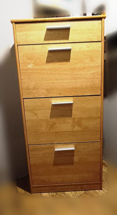 Szafka na buty z szufladą.