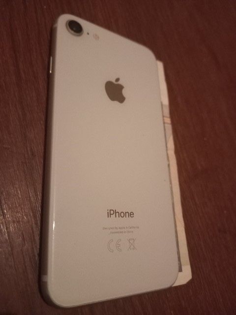 Sprzedam zamienię iPhone8